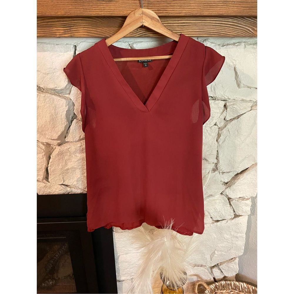 Express flowey cap sleeve blouse size M- moving sale!! Make me an offer